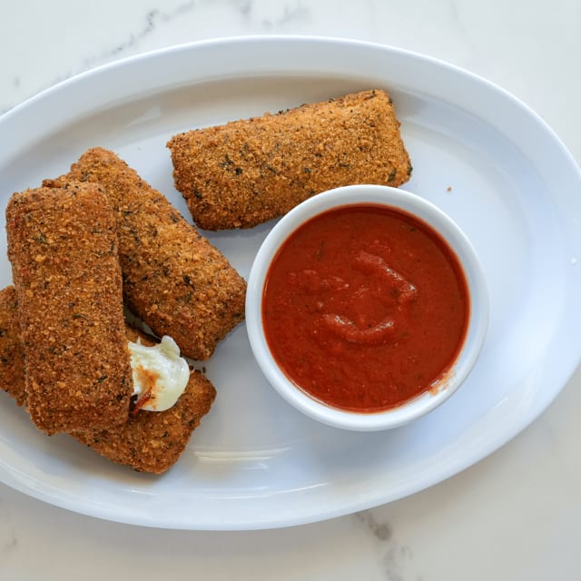 Mozzarella Marinara.